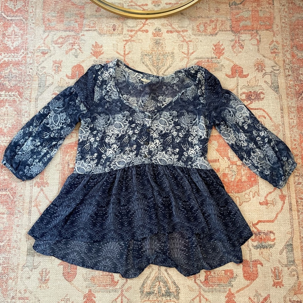 Urban Outfitters Top - XS